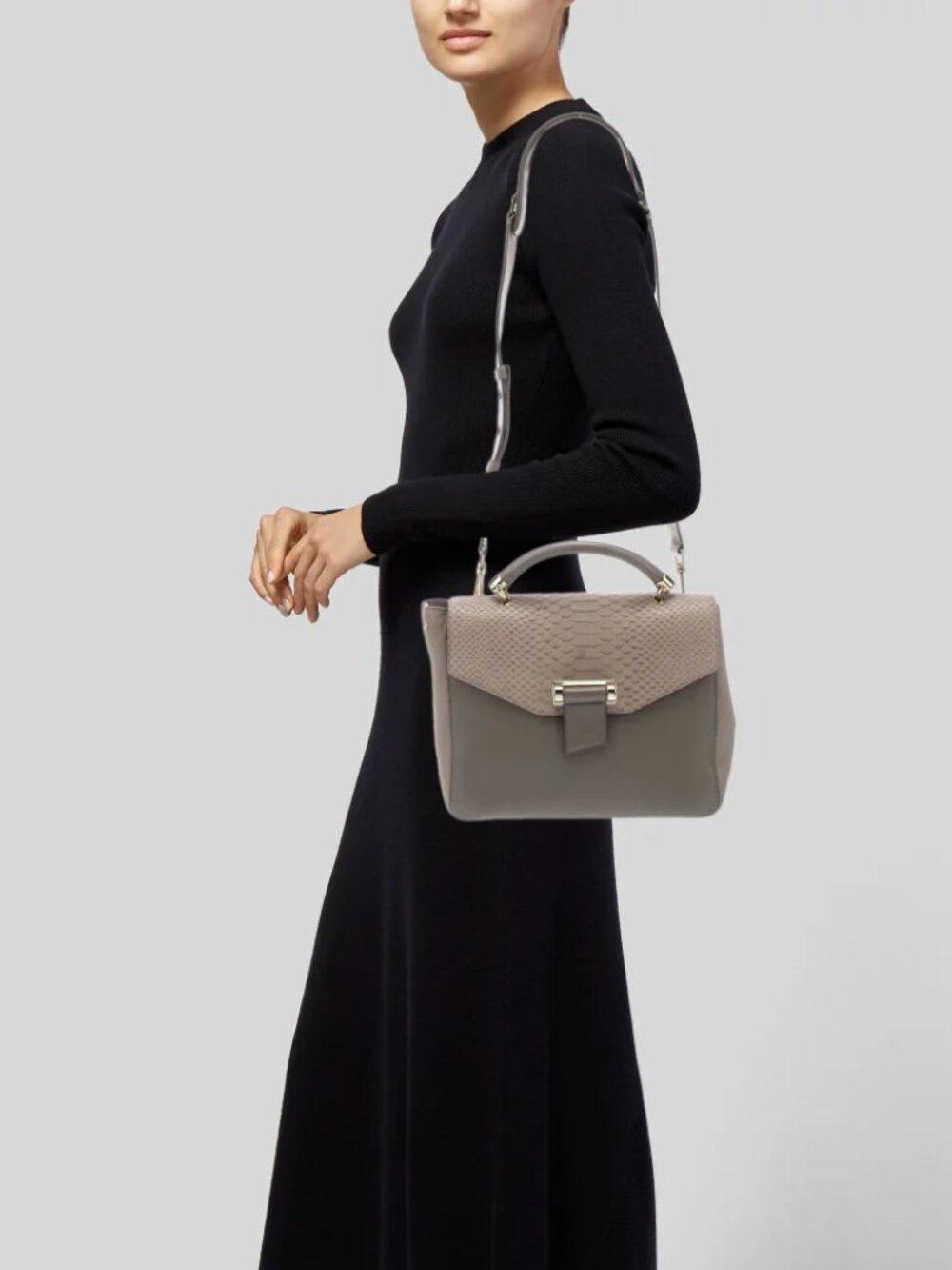 TUMI ALL LEATHER TAN CROSSBODY BAG WITH SECURE LOCKING CLOSURE - high end - Picture 1 of 5